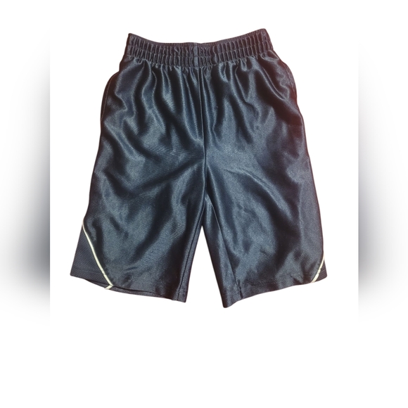 Bundle of Three Boys Sz 6 Athletic Shorts in Gray and Black - Picture 6 of 7